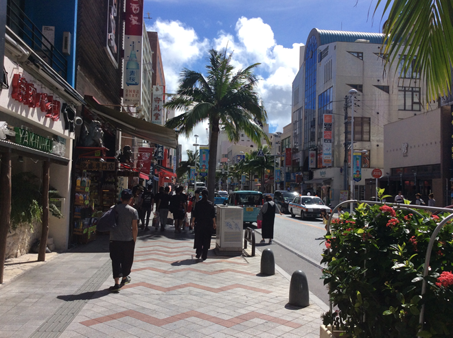 沖縄、国際通り